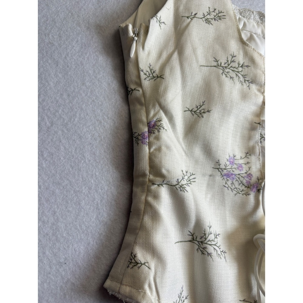 2bella Boutique Floral Lace Up Corset Top Cream Purple Cottagecore NWT Medium - Picture 6 of 12